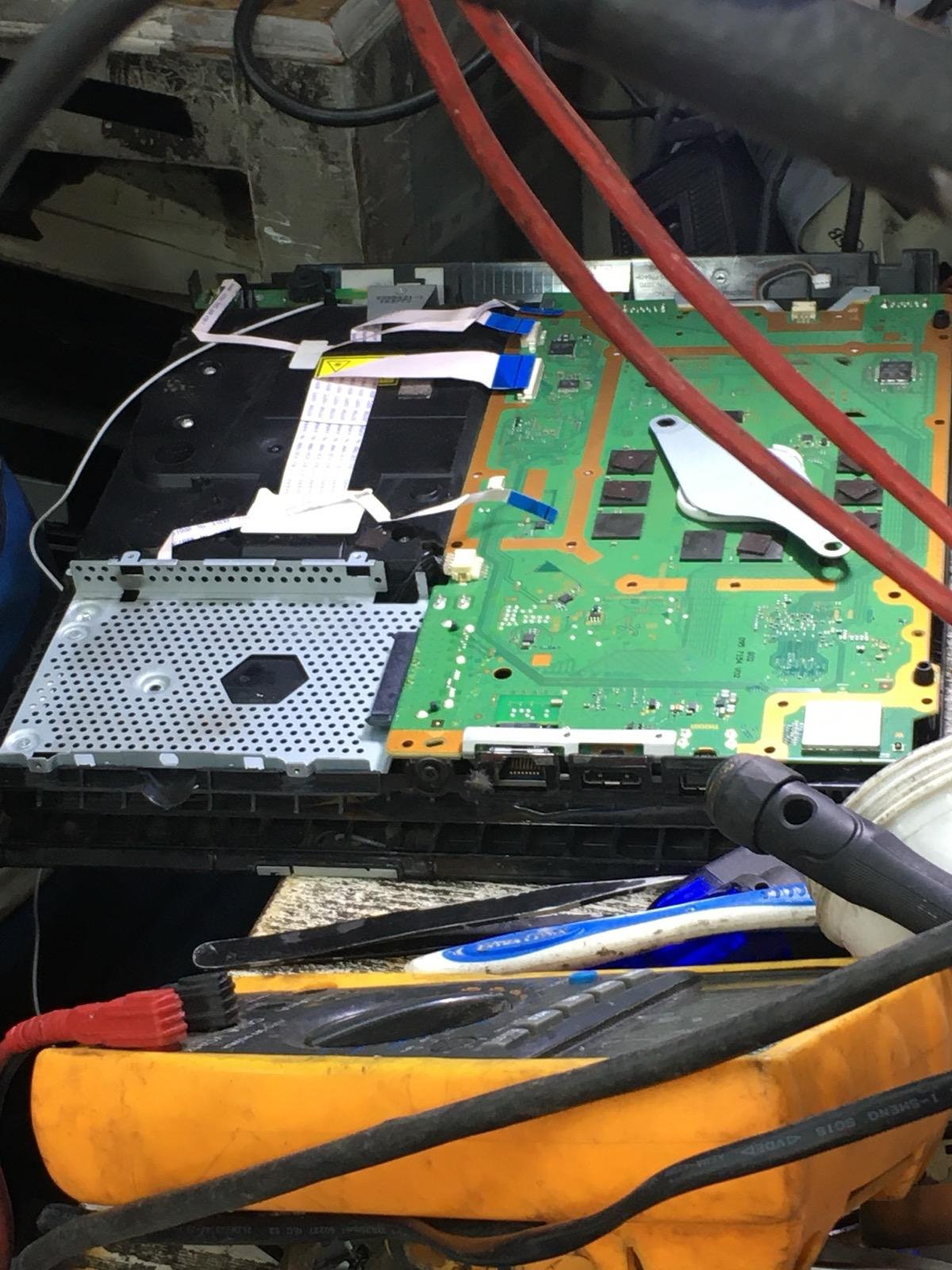 Noor communications office mobile, speaker and playstation repair delhi-4